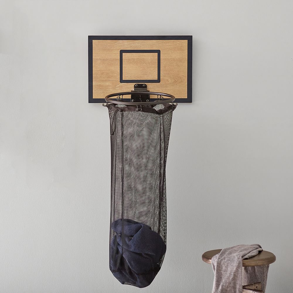 Basketballkurv med vasketøjskurv
